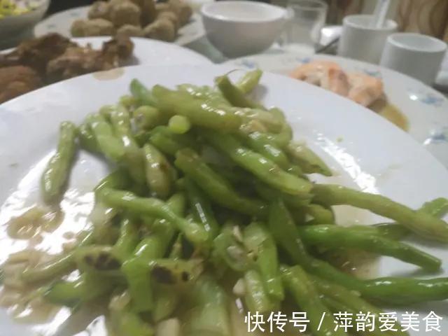 农村|和婆婆去农村吃满月酒,随礼500元,菜上桌后,抠门婆婆:亏大了