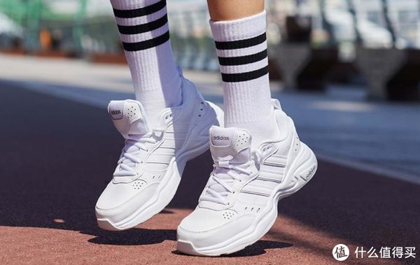 推荐 久穿不累，冬季通勤必备，8款颜值在线的adidas女鞋推荐