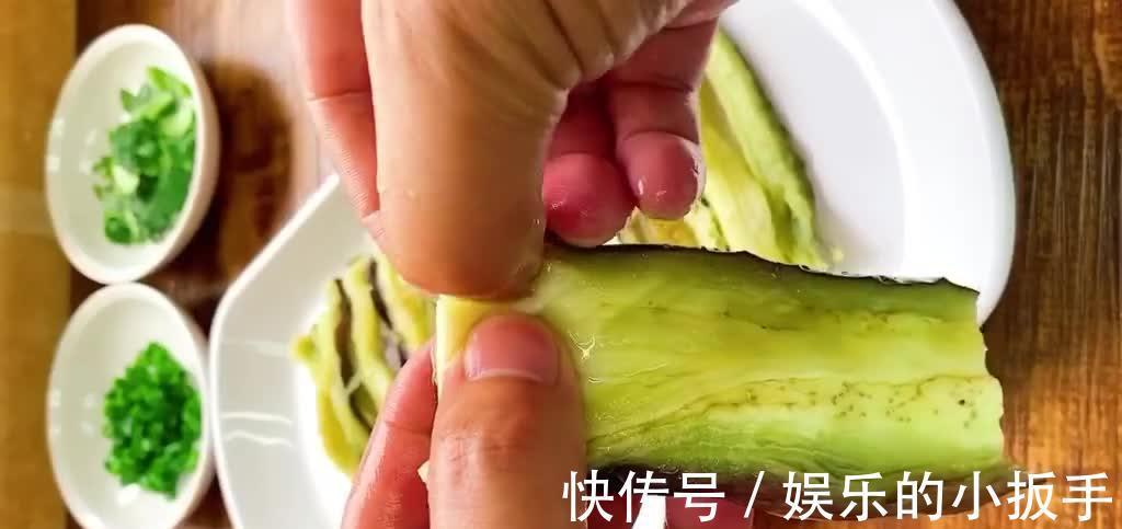 浇汁茄子的做法,酸辣咸鲜软烂入味,不懂厨艺也能做