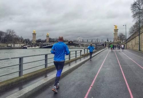 空腹|晨跑适合跑多少公里？每天坚持晨跑的人，要把握好分寸