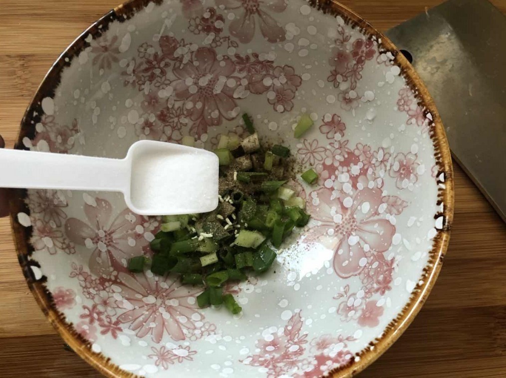 营养|早餐不用出去买了,5分钟就搞定,这样做天天吃不够,营养又暖胃