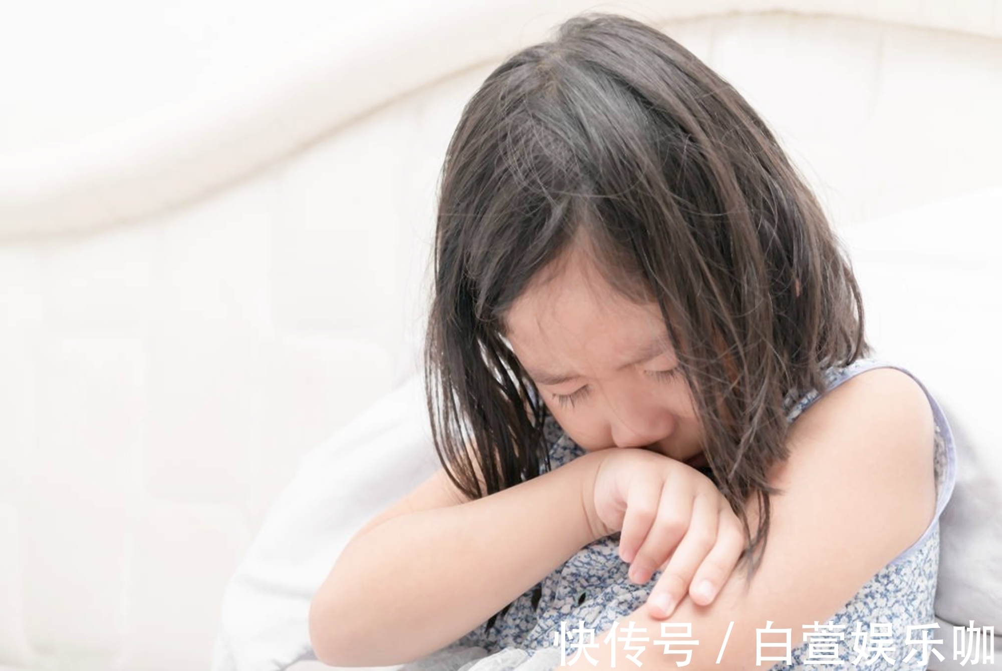 孩子|为啥打骂孩子后,娃会哭着要抱抱?父母知道原因后,真是心疼孩子