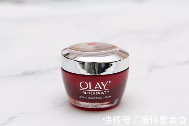 护肤品 皮肤过了50岁,超市的4款面霜值得尝试,平价滋润肤感好