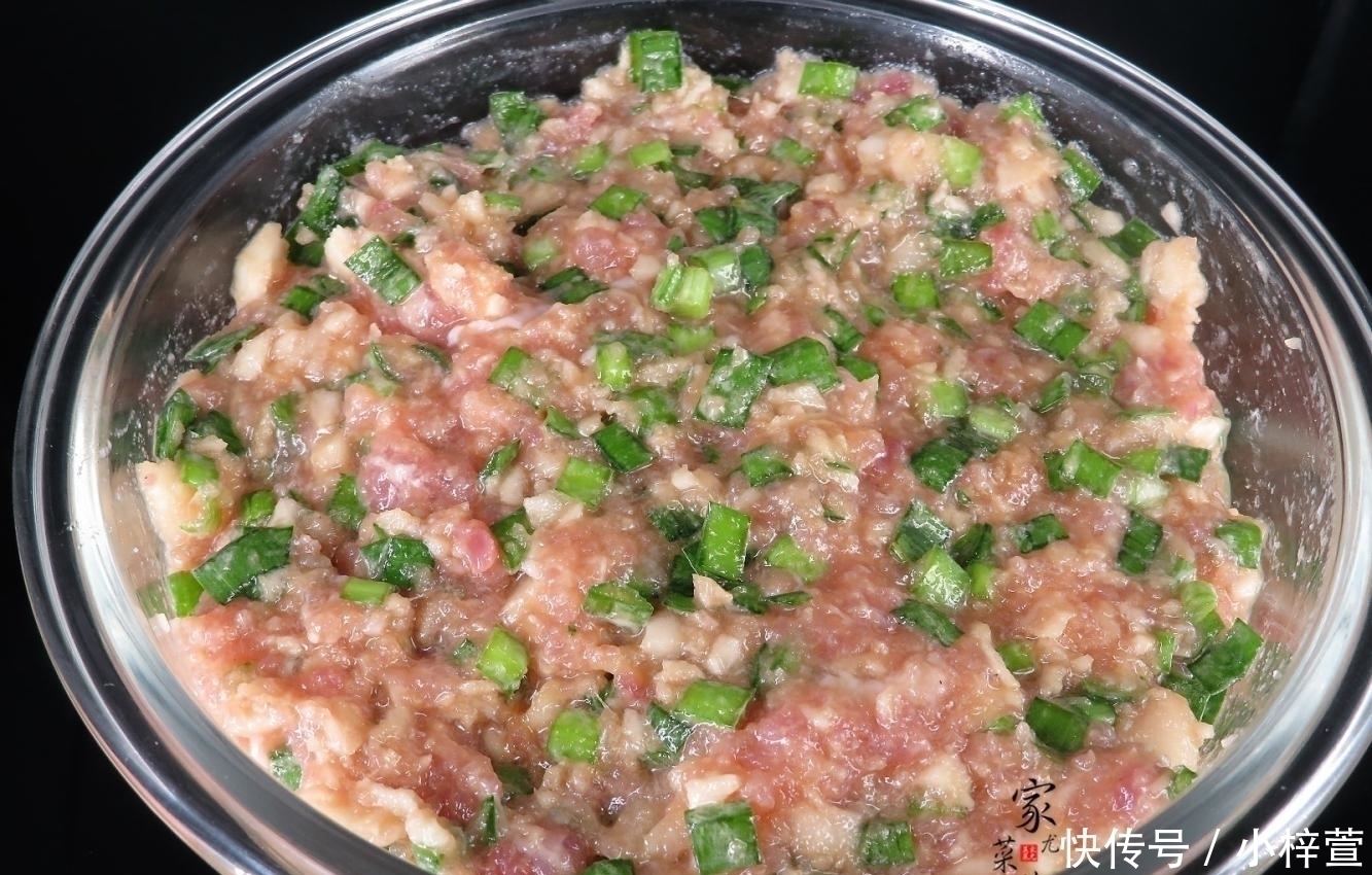 菜菜|拌饺子馅时,牢记放“此物”,不管是包什么馅的饺子都好吃不腻