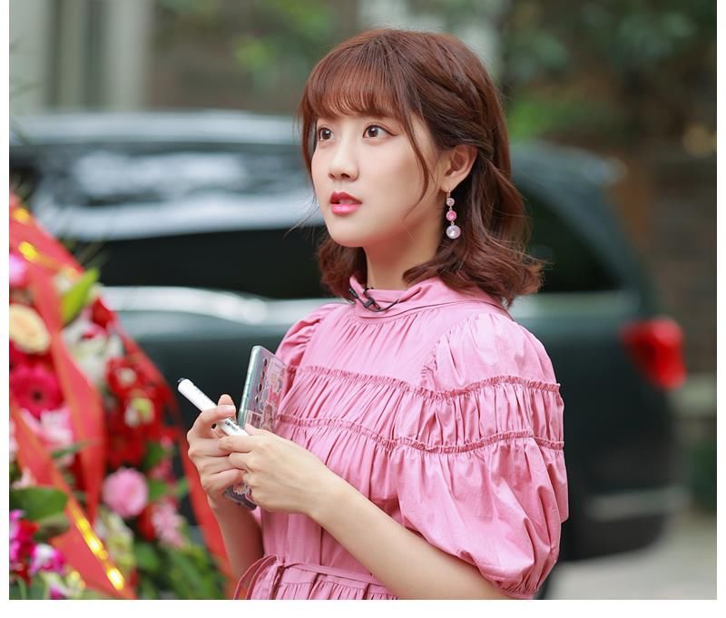 聊天類|《請吃飯的姐姐》首播，收視排名第20，差評很多，節(jié)目質(zhì)量不佳