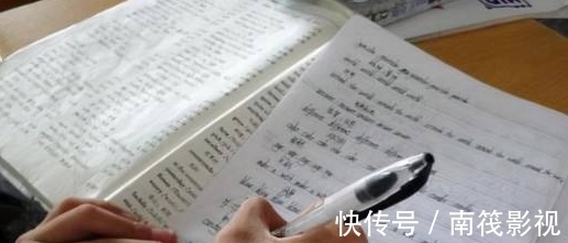 写作业|“完型别抄,我乱写的”,这行字让家长群炸锅,家长们纷纷质疑