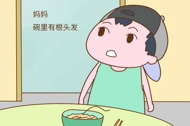 情商|“妈妈,碗里有根头发”,两位母亲的不同做法,影响孩子未来高度