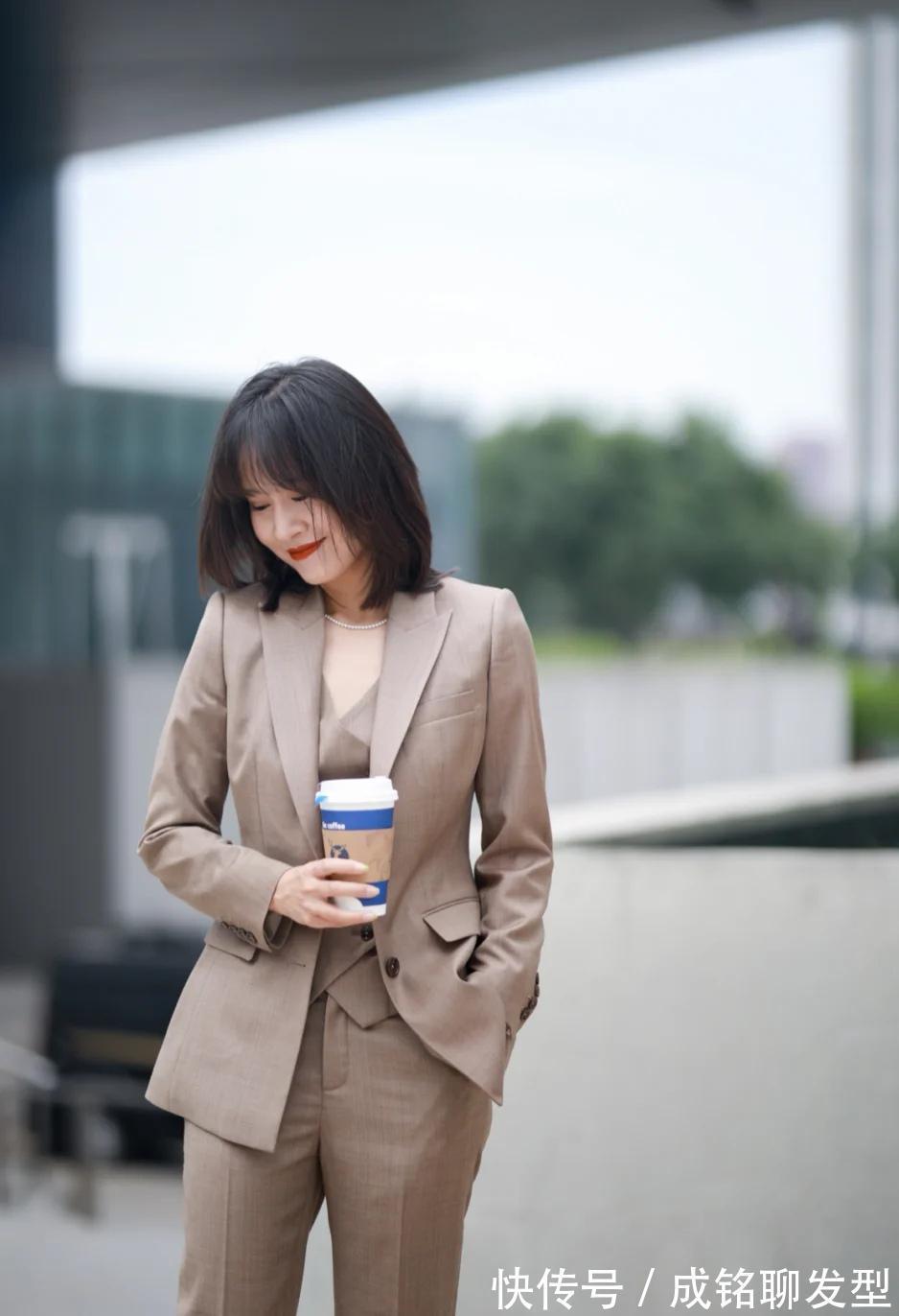 成熟|简单实用的职场穿搭,十款设计感十足的单品搭配,让你脱颖而出