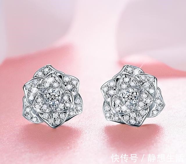 碎钻 钻石耳钉在购买前要注意什么!