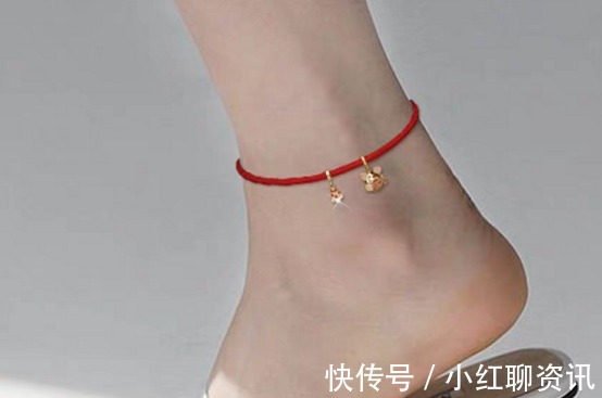 大长腿|光秃秃的脚踝过于单调,不如尝试戴脚链吧,这几种很棒!