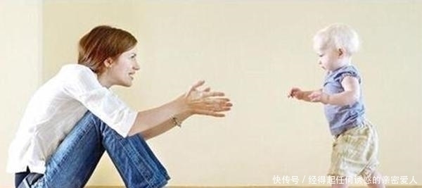 10月龄|一岁内宝宝智力发育表有以下表现,往往暗示你家娃多半是小学霸