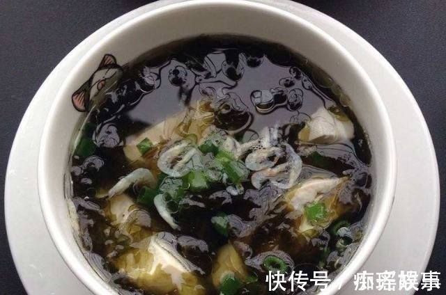 骨质疏松|比钙片还补钙的5道家常菜,老年人可常吃,助你轻松远离骨质疏松