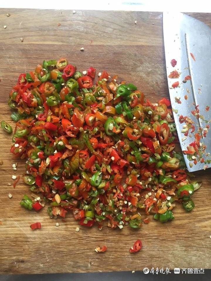美好时光|壹粉食堂|鲜辣开胃超下饭!家庭版自制剁椒这样做,来试一下吧
