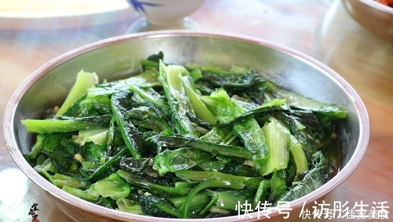 周末带老人和孩子去郊区游玩,吃了一顿地道客家菜,不花一分钱