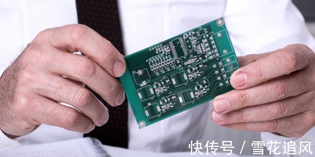 生产线|利润暴增400%,大赚44亿元的中芯国际,订单已排到2022年