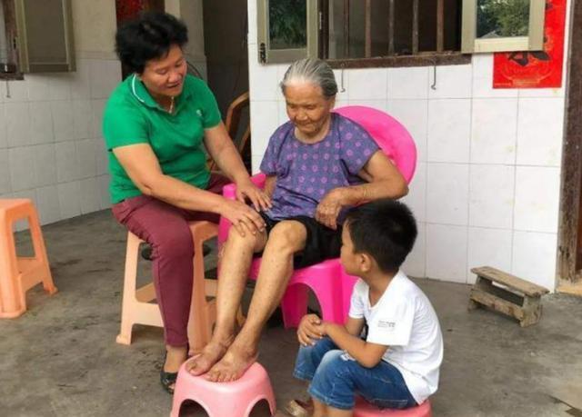 孝顺|这几类老人,步入晚年后“很吃香”,子女争着养老,你在列吗