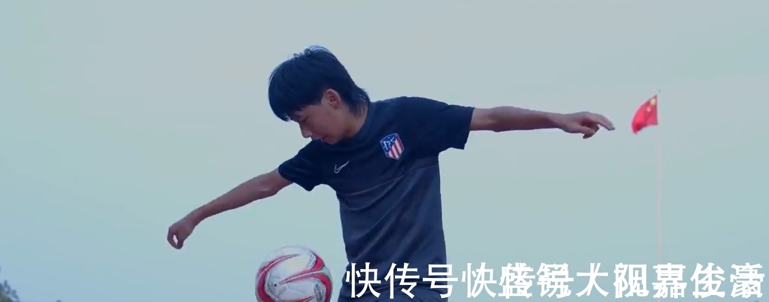 足球俱乐部|球迷父亲终将孩子培养成足球少年，12岁踢进西班牙马德里俱乐部