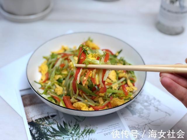 红椒|韭黄炒鸡蛋,先炒韭黄还是先炒鸡蛋,很多人搞错,难怪韭黄不好吃