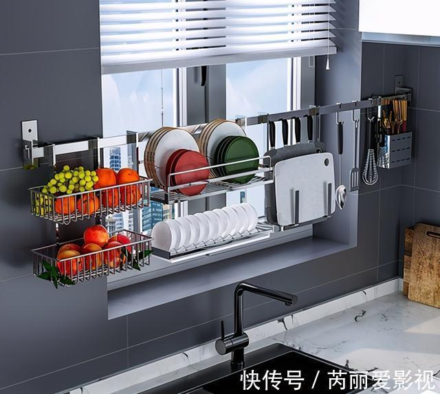 横杆|我怎么想不到,给厨房窗台加个横杆,锅碗瓢盆都被搞定,收纳完美