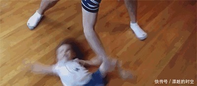 老爸|“医院最霸气宝宝”走红,边输液边溜爸爸,网友卑微的爸爸