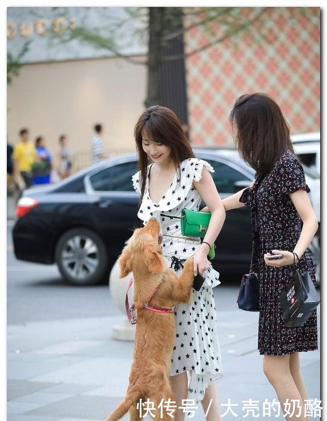 吊带|街拍丨纯美可人的吊带漂亮美女,美丽到让人不敢直视