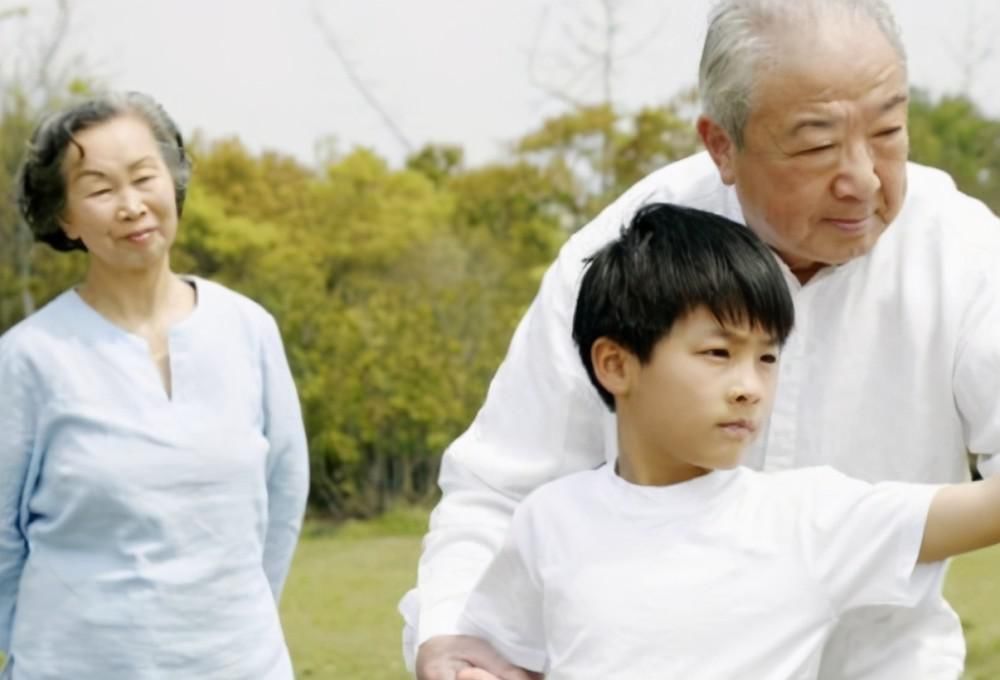 阿珍|41岁“勇敢姥姥”生下3胞胎!奶粉钱成负担,网友:自己找罪受