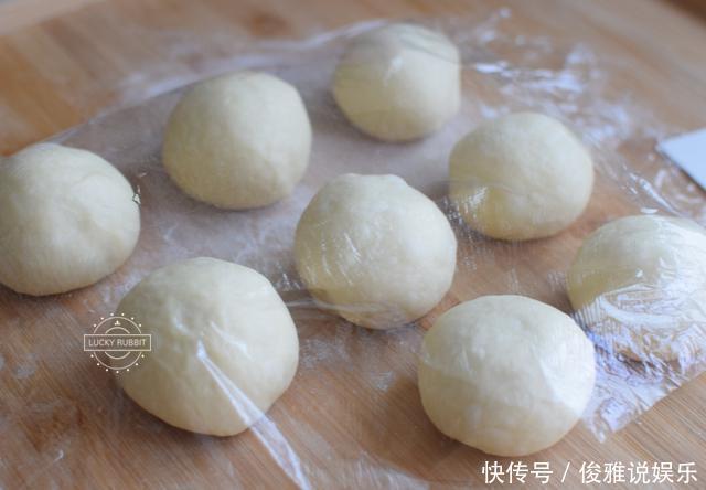 面包|面包第一次烤这么好,原来是多放了这东西,配方赶紧分享出来