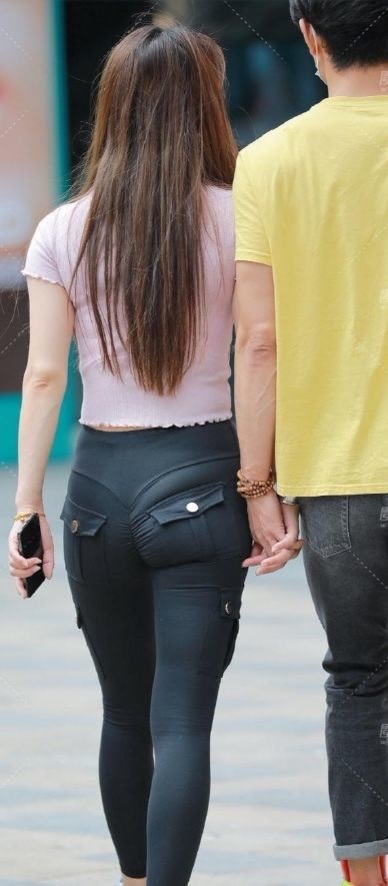 牛仔裤 穿着卡其色,时尚而老成,充满高级感