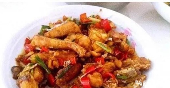 朋友来家里小聚,做几道既家常又美味的美食,超好吃,鲜美可口