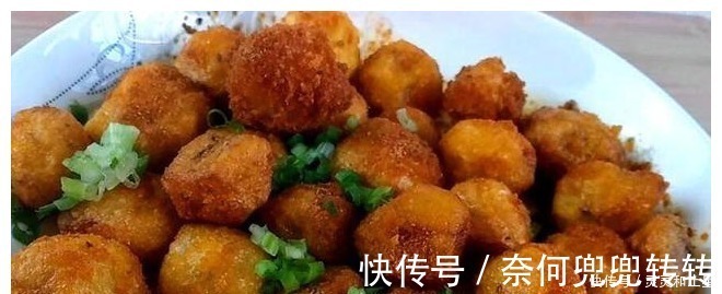油炸|土豆新吃法,一口一个满嘴香,3斤土豆都不够吃,做法超简单!