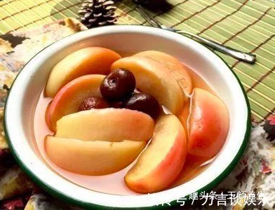 排毒养颜|让人倒下的不是病,而是无知!吃苹果的2大禁忌,大家来了解下