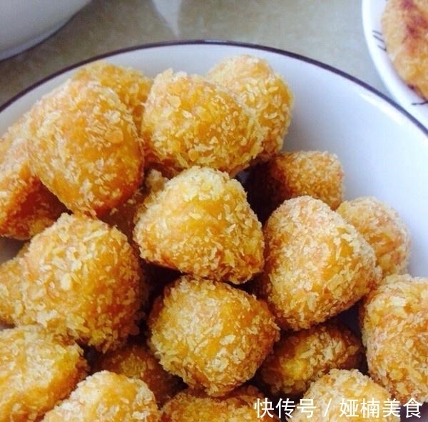 这菜我家儿子最爱吃,隔几天买5斤,捏一捏蒸一蒸,上桌就吃光!