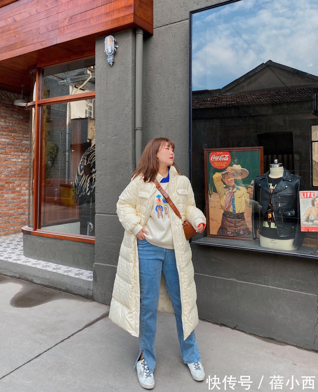 博主 精致的女人最爱穿“小香风羽绒服”,选这4款来搭配,高级又时髦