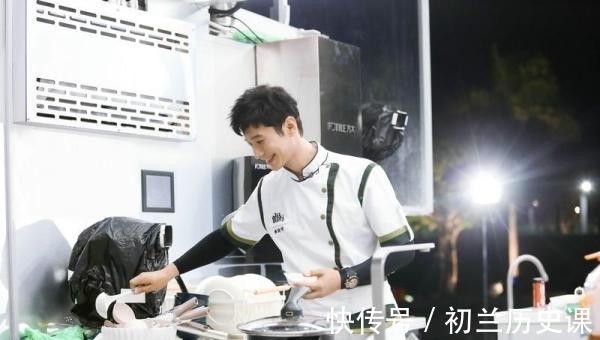 螃蟹舞|《中餐廳5》海口站營業(yè) 黃曉明驚喜接待“姐姐團”