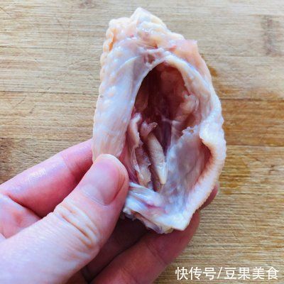 #福气年夜菜#年夜饭快手菜：美极焗鸡翅