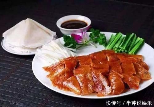 身上|明明烤鸭身上还有肉,为何厨师却不片了大家疑惑的谜团解开了