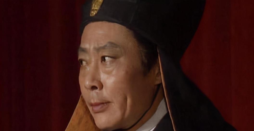 黄皓没|诸葛亮为何不敢处死宦官黄皓,刘备临终遗言便是答案