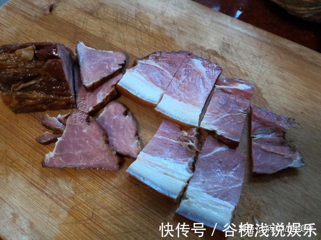 腊肉|夏天,我家就爱这蒸菜,不油炸不爆炒,入锅一蒸就完事,特省事