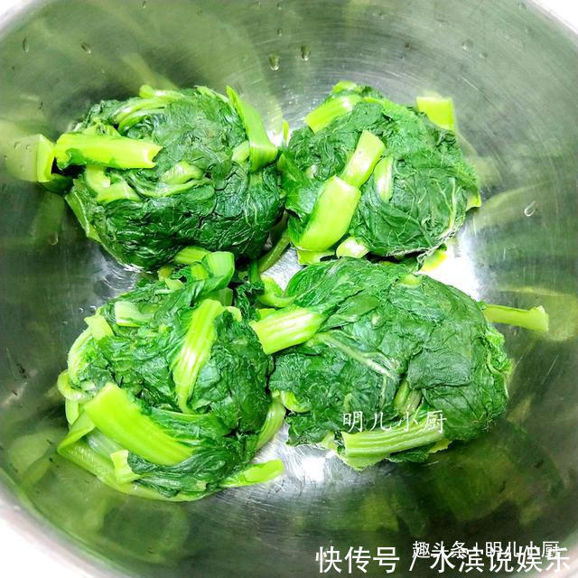 大白菜|这菜的营养远高于大白菜,掌握这2步,翠绿鲜嫩不发黄,补钙超棒