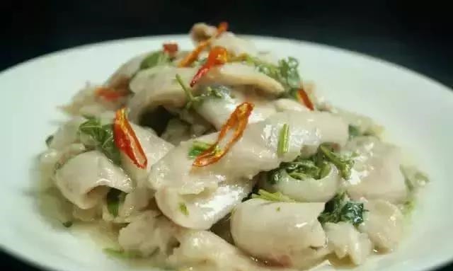 用鱼给家人做这道美味，味道鲜美，好吃易做，全家非常爱吃！