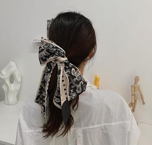 “奶奶辈”发饰火了！鲨鱼夹、丝巾等绝对是现在最洋气的发饰！