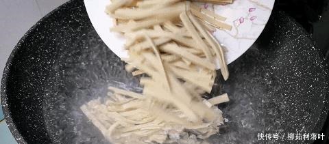 一张豆皮,一把韭菜,做人见人爱的素食小炒