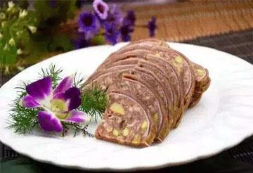 美食推荐:宫廷酱香鸭、五彩酿小肚、婺源菜干基围虾制作方法