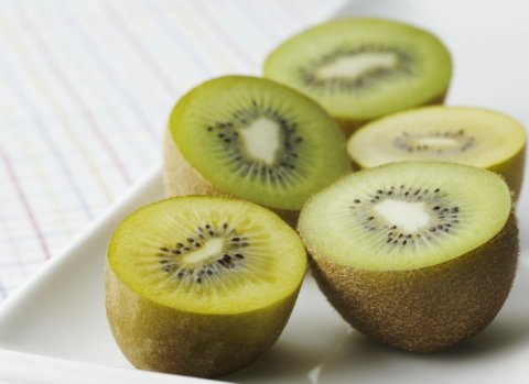 中老年人血脂高吃什么水果好？5种水果有效降血脂