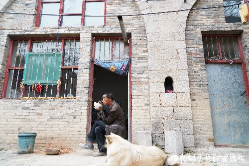 500多年古前院上有石壁,6旬大哥说价格合适就卖,比遭人惦记强
