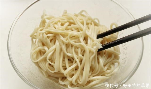 中薪|它是蔬菜中的补钙冠军,钙是鸡肉6倍,比牛奶好吸收,多给孩子吃