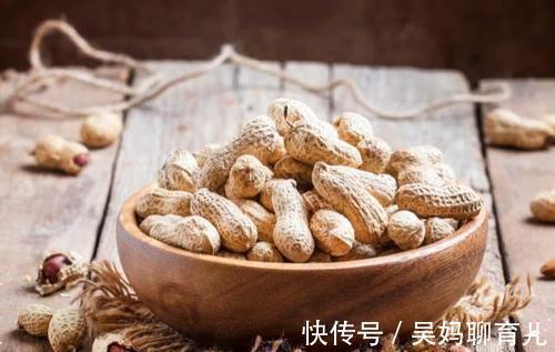 腰部|减肥的人不能吃花生？若想减去腰部赘肉，3种食物尽量少碰