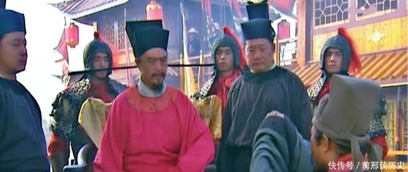 林冲买刀令鲁智深吃惊:我拔出来的大树,在他们手里就是小香葱?