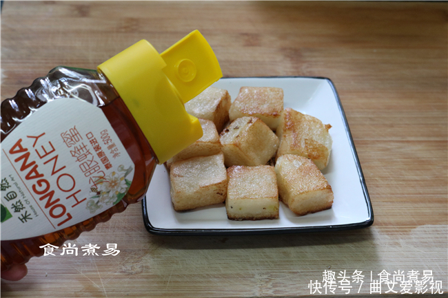 点心|此款点心特简单，煎一煎5分钟出锅，香酥软糯，一人能吃下一袋