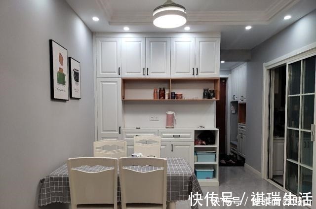 电视背景墙|新房入住一个月,入户鞋柜非常实用,不做电视墙家人很满意,晒晒!